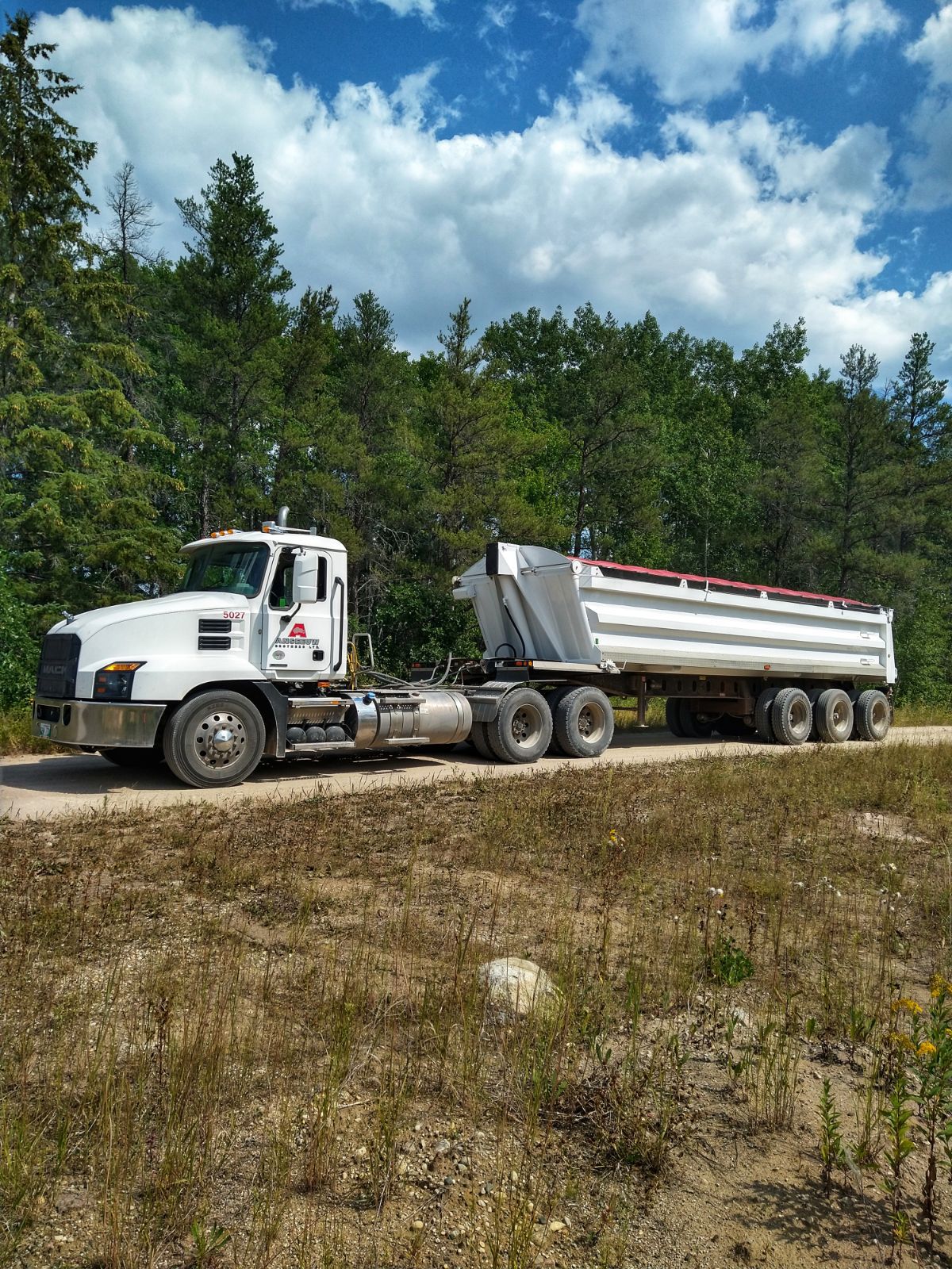 Anseeuw Brothers bulk landscaping supplies.  Pick-up or delivery to Winnipeg and southern Manitoba